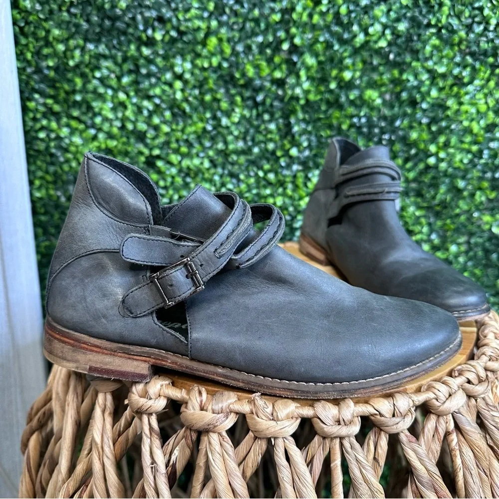 Free people leather booties‎